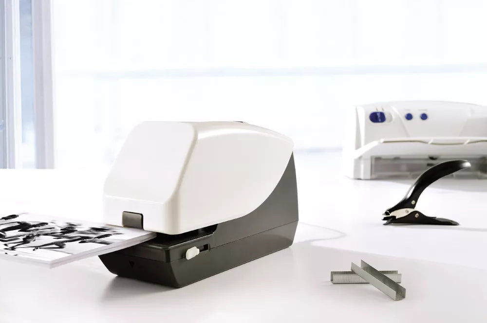 KW-Trio Electric Flat Clinch Stapler 05014