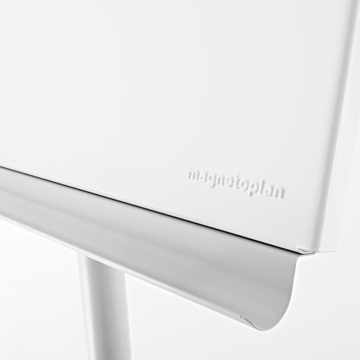 Magnetoplan Deluxe F13 Mobile Flipchart - 68x97cm